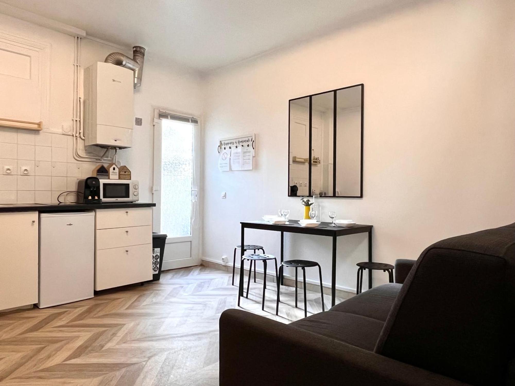 #2 Charmante Maison A 4 Min Metro 9 Bagnolet Exterior photo